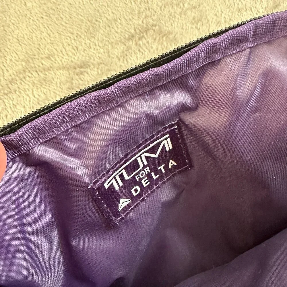 Tumi for Delta Airlines Gray Pouch Makeup Cosmetic Bag Travel Clutch